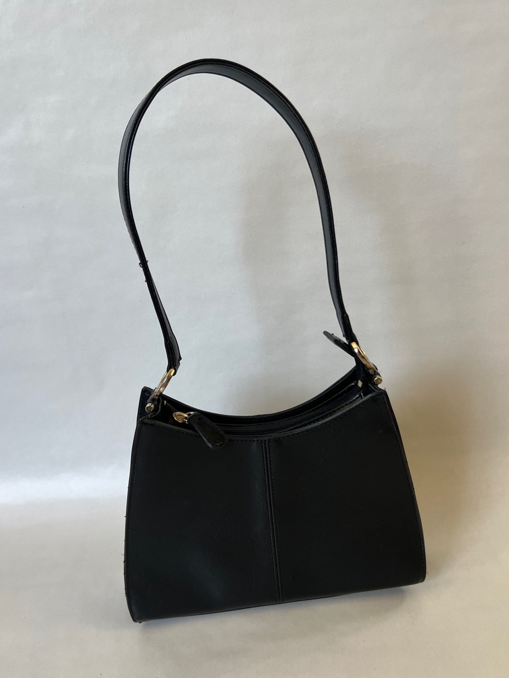 Vintage 90s Liz Claiborne Black Faux Leather Sleek Minimalist Shoulder Bag Purse - Picture 2 of 16